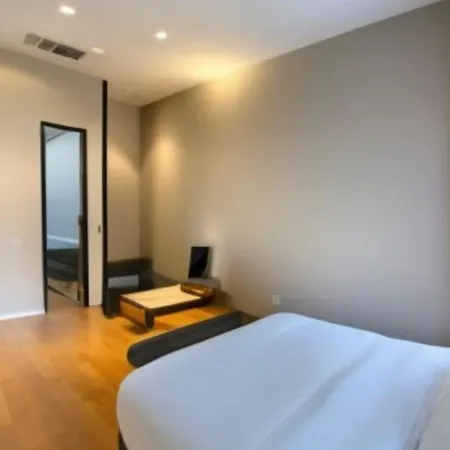 снеск Q,r-с0de First -,-private 2br Near Center Dublin